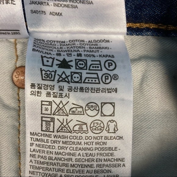 LEVI’S 501 Sz 40 x 32 Jeans Button Fly Straight  Leg NWT - Picture 2 of 9